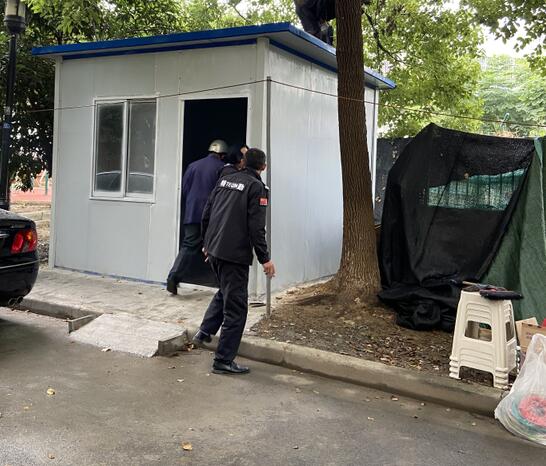 馨康苑社區(qū)：?？翟沸^(qū)違規(guī)搭建拆除
