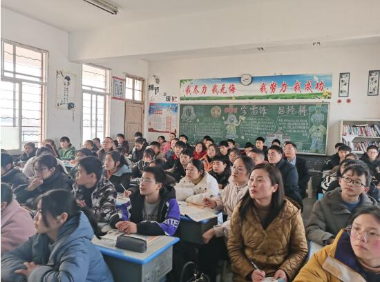 立足課堂推課改 聚焦質(zhì)量謀發(fā)展——濱??h界牌中學(xué)開展校際交流活動側(cè)記